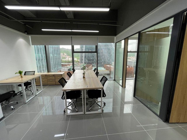 橡胶压装机公司